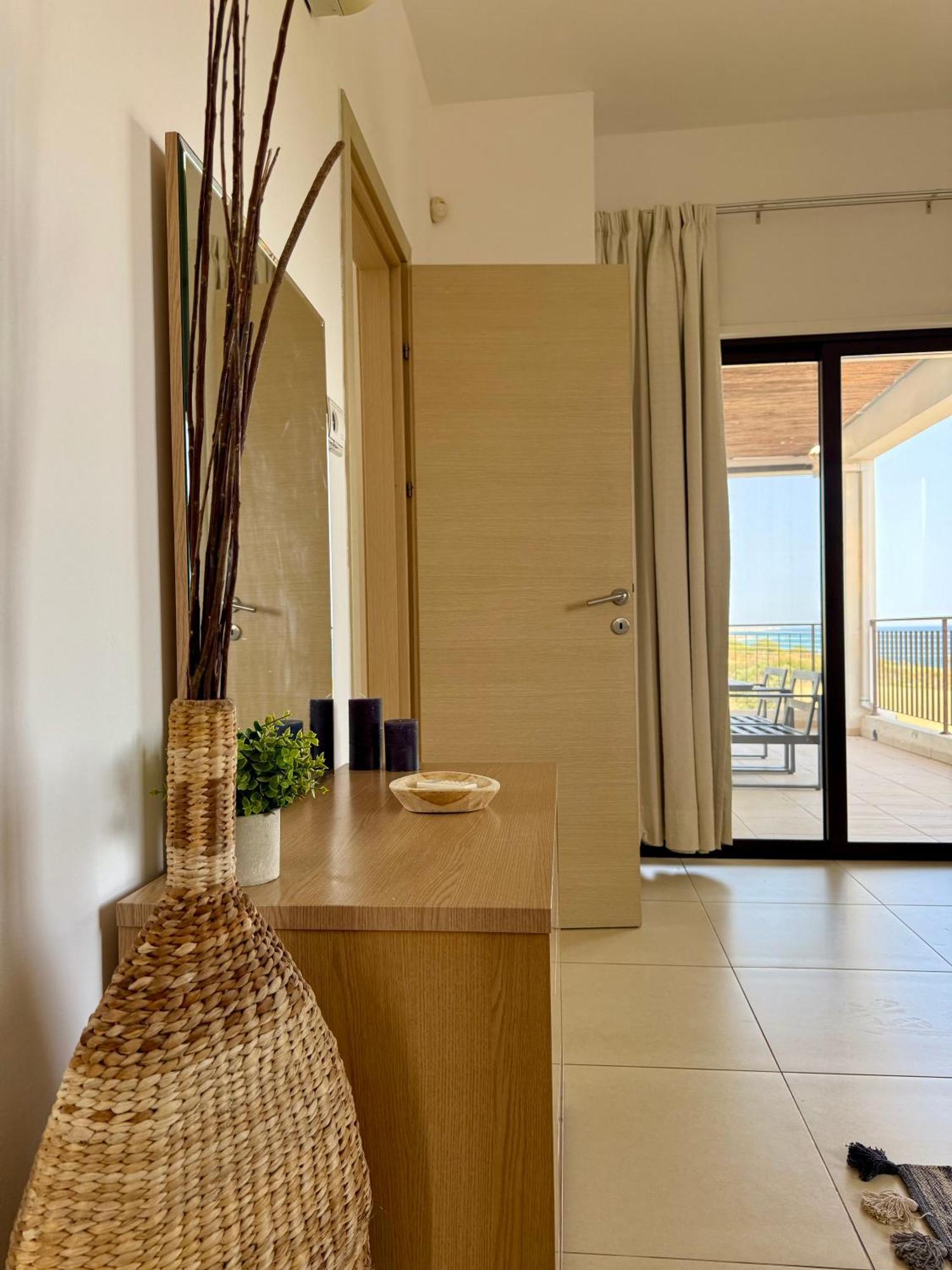 Villa Hera Agios Theodoros Ngoại thất bức ảnh