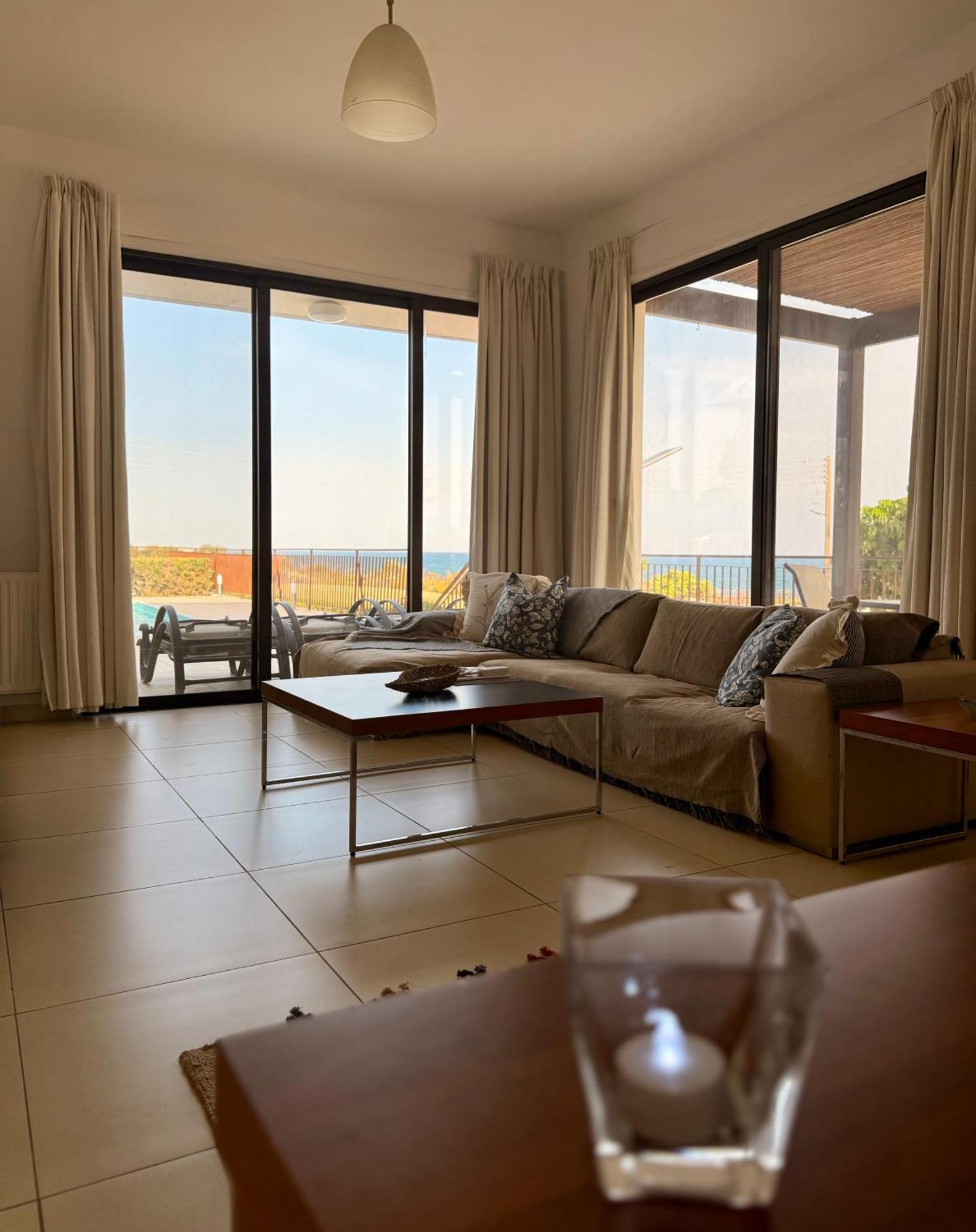 Villa Hera Agios Theodoros Ngoại thất bức ảnh
