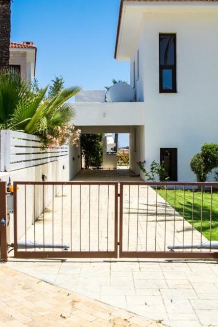 Villa Hera Agios Theodoros Ngoại thất bức ảnh